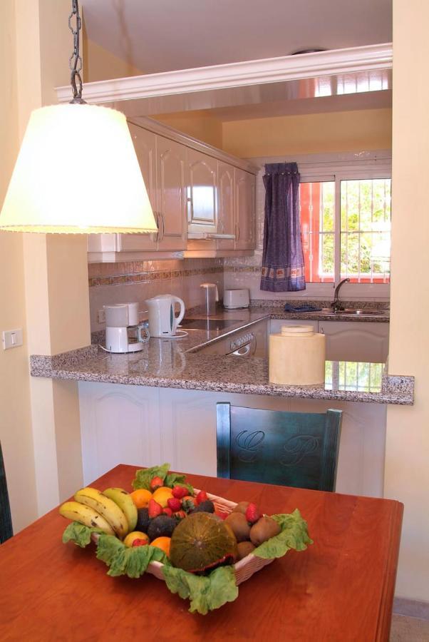 Granada Park Apartment Arona  Bagian luar foto