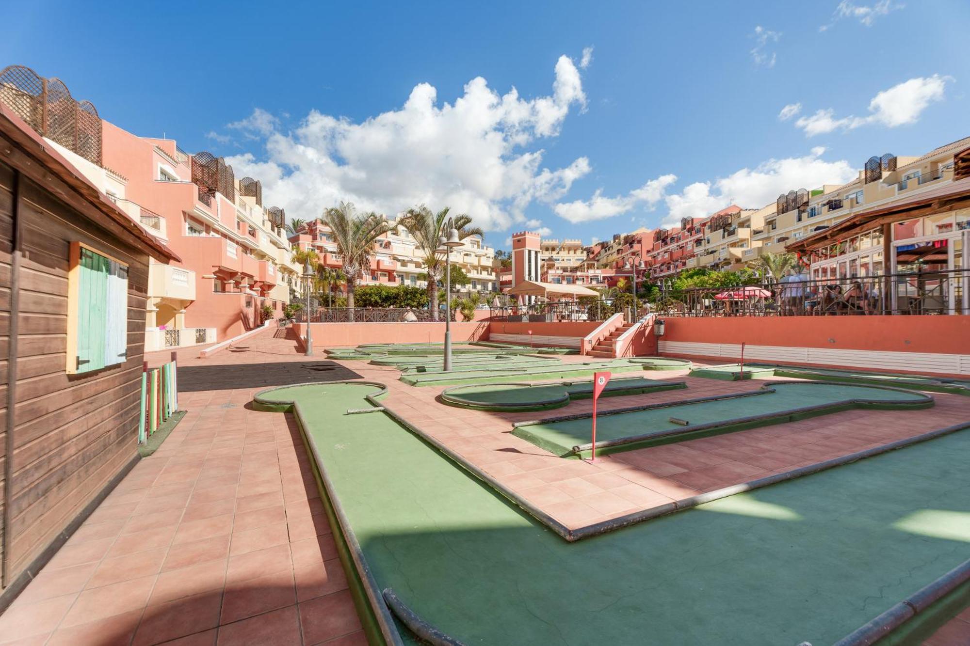 Granada Park Apartment Arona  Bagian luar foto