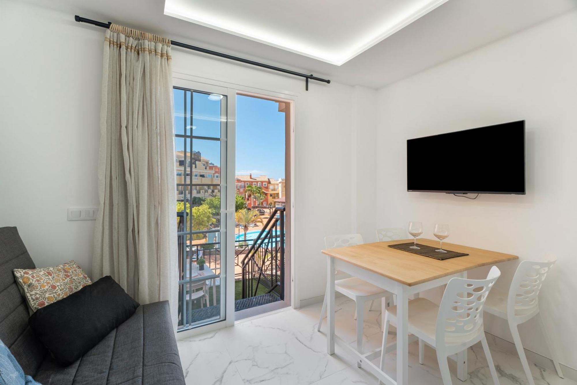 Granada Park Apartment Arona  Bagian luar foto